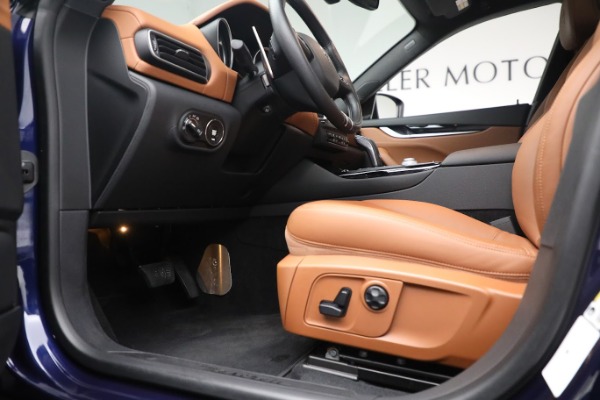 Used 2020 Maserati Levante Q4 for sale $64,900 at Alfa Romeo of Greenwich in Greenwich CT 06830 14