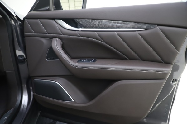 New 2020 Maserati Levante Q4 GranLusso for sale $87,885 at Alfa Romeo of Greenwich in Greenwich CT 06830 25