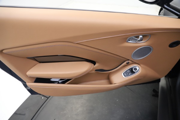 New 2020 Aston Martin Vantage Coupe for sale $174,731 at Alfa Romeo of Greenwich in Greenwich CT 06830 16