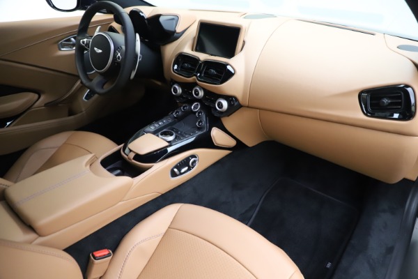 New 2020 Aston Martin Vantage Coupe for sale $174,731 at Alfa Romeo of Greenwich in Greenwich CT 06830 18