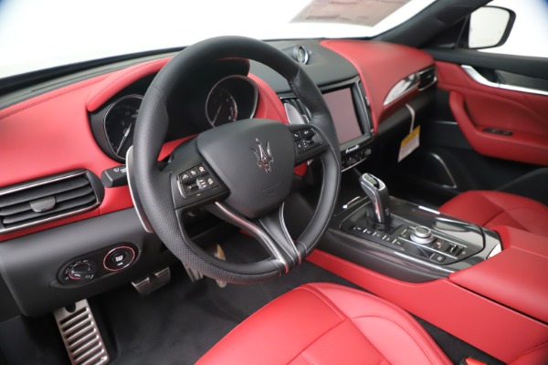 New 2020 Maserati Levante S Q4 GranSport for sale $101,535 at Alfa Romeo of Greenwich in Greenwich CT 06830 13