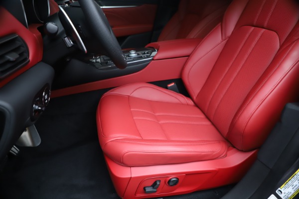 New 2020 Maserati Levante S Q4 GranSport for sale $101,535 at Alfa Romeo of Greenwich in Greenwich CT 06830 15