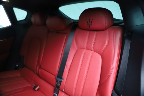 New 2020 Maserati Levante S Q4 GranSport for sale $101,535 at Alfa Romeo of Greenwich in Greenwich CT 06830 18
