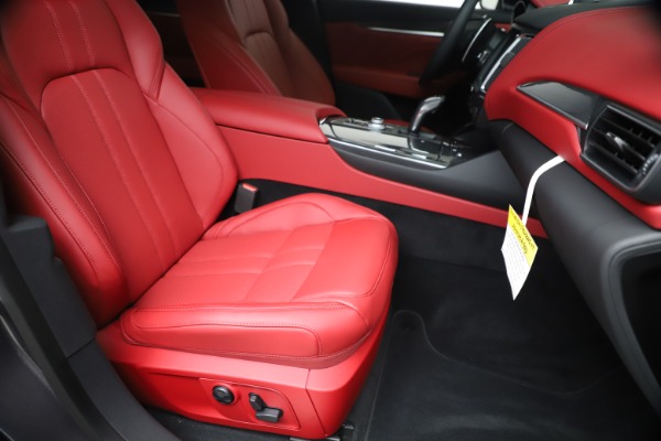 New 2020 Maserati Levante S Q4 GranSport for sale $101,535 at Alfa Romeo of Greenwich in Greenwich CT 06830 23