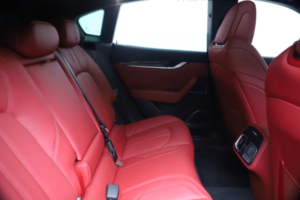 New 2020 Maserati Levante S Q4 GranSport for sale $101,535 at Alfa Romeo of Greenwich in Greenwich CT 06830 26