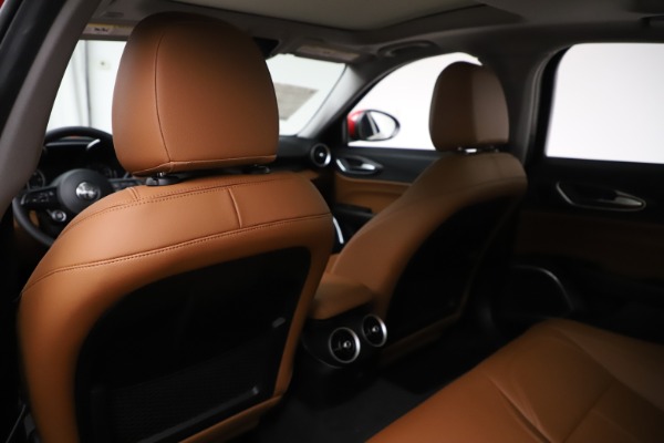 New 2020 Alfa Romeo Giulia Ti Q4 for sale $47,195 at Alfa Romeo of Greenwich in Greenwich CT 06830 20