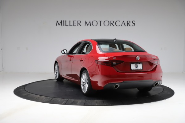 Used 2020 Alfa Romeo Giulia Q4 for sale Sold at Alfa Romeo of Greenwich in Greenwich CT 06830 5