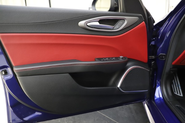 New 2020 Alfa Romeo Giulia Ti Sport Q4 for sale $50,445 at Alfa Romeo of Greenwich in Greenwich CT 06830 16