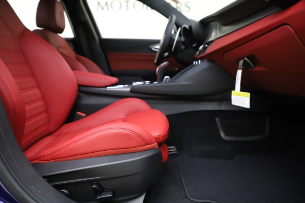 New 2020 Alfa Romeo Giulia Ti Sport Q4 for sale $50,445 at Alfa Romeo of Greenwich in Greenwich CT 06830 22