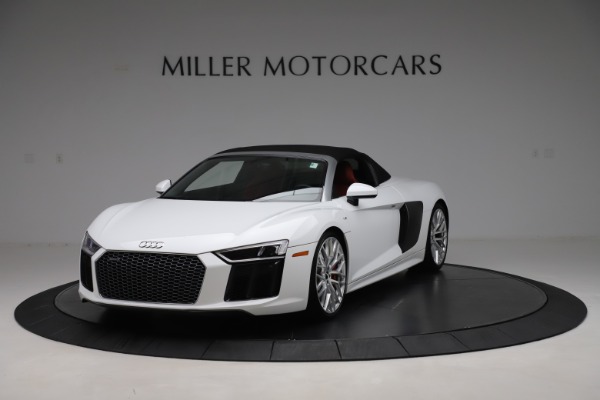Used 2017 Audi R8 5.2 quattro V10 Spyder for sale Sold at Alfa Romeo of Greenwich in Greenwich CT 06830 13