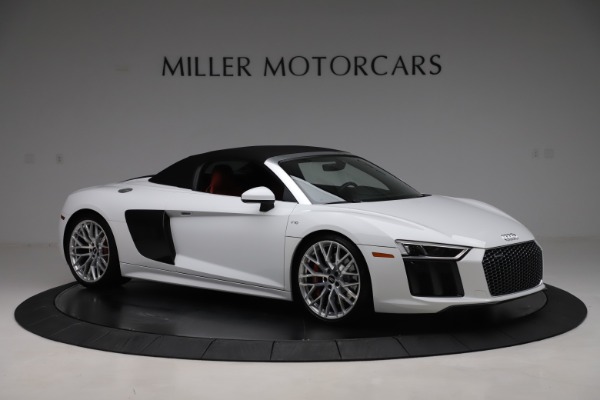 Used 2017 Audi R8 5.2 quattro V10 Spyder for sale Sold at Alfa Romeo of Greenwich in Greenwich CT 06830 18