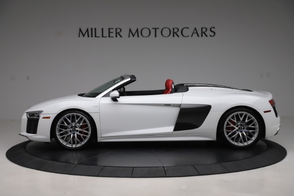 Used 2017 Audi R8 5.2 quattro V10 Spyder for sale Sold at Alfa Romeo of Greenwich in Greenwich CT 06830 3