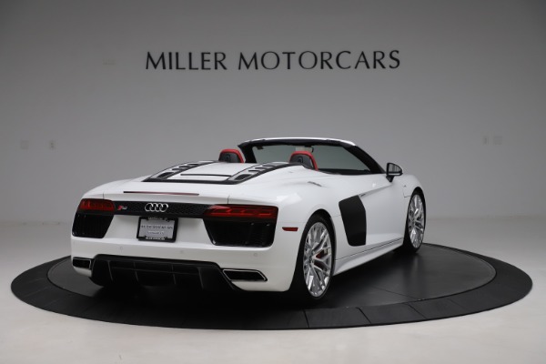 Used 2017 Audi R8 5.2 quattro V10 Spyder for sale Sold at Alfa Romeo of Greenwich in Greenwich CT 06830 7