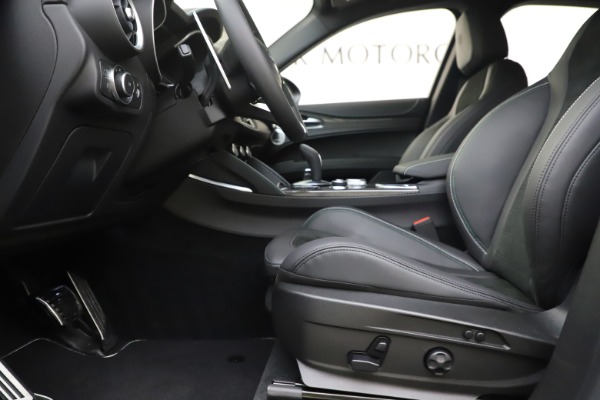 New 2020 Alfa Romeo Stelvio Quadrifoglio for sale $88,845 at Alfa Romeo of Greenwich in Greenwich CT 06830 14