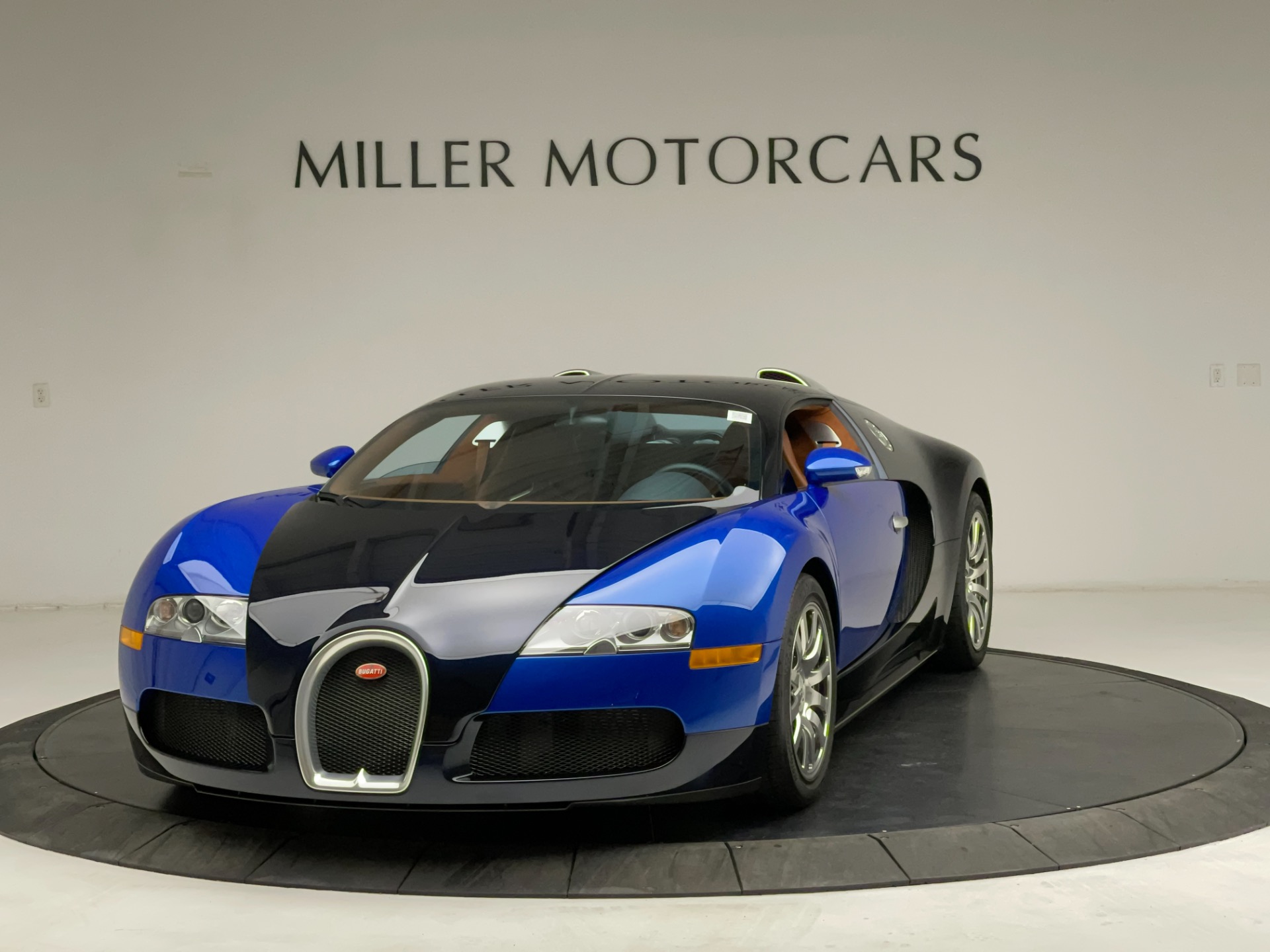 Used 2008 Bugatti Veyron 16.4 for sale Sold at Alfa Romeo of Greenwich in Greenwich CT 06830 1