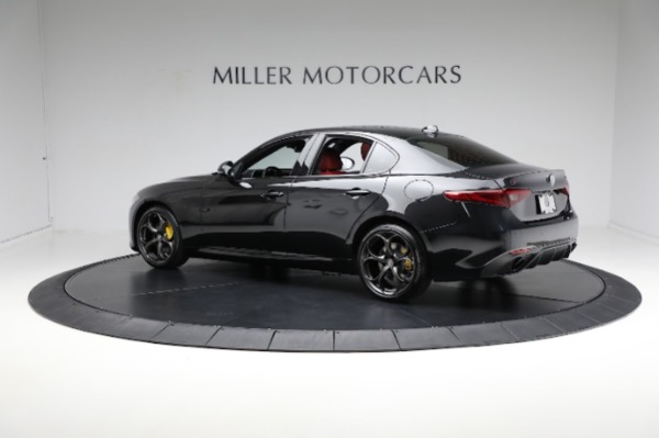 Used 2021 Alfa Romeo Giulia Veloce for sale Sold at Alfa Romeo of Greenwich in Greenwich CT 06830 9