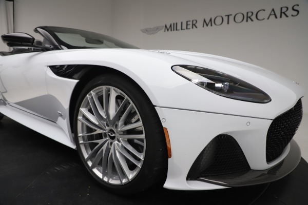 New 2020 Aston Martin DBS Superleggera Volante Convertible for sale $353,931 at Alfa Romeo of Greenwich in Greenwich CT 06830 24
