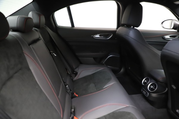 New 2020 Alfa Romeo Giulia Quadrifoglio for sale Sold at Alfa Romeo of Greenwich in Greenwich CT 06830 27