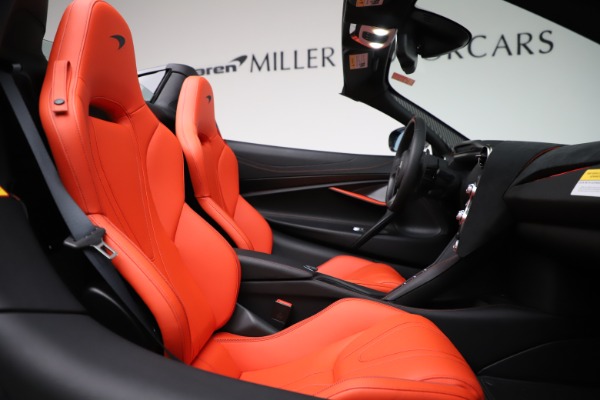 New 2020 McLaren 720S Spider Performance for sale Sold at Alfa Romeo of Greenwich in Greenwich CT 06830 24