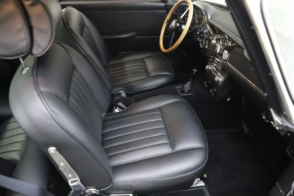 Used 1964 Aston Martin DB5 for sale Sold at Alfa Romeo of Greenwich in Greenwich CT 06830 25