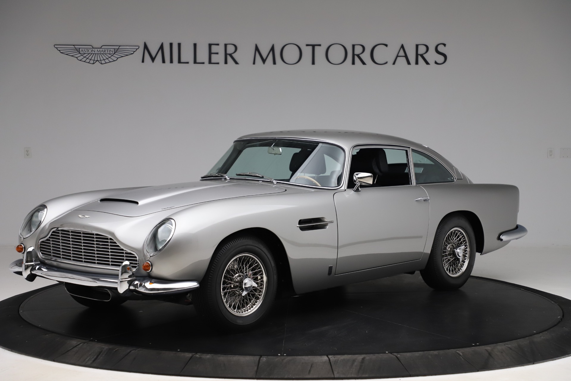 Used 1964 Aston Martin DB5 for sale Sold at Alfa Romeo of Greenwich in Greenwich CT 06830 1
