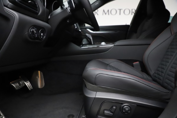 New 2019 Maserati Levante S GranSport for sale Sold at Alfa Romeo of Greenwich in Greenwich CT 06830 14