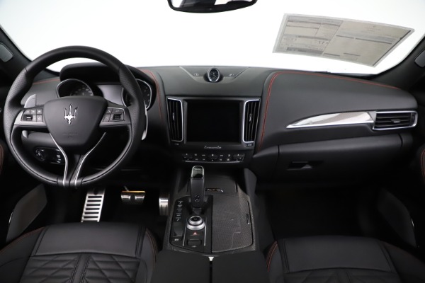 New 2019 Maserati Levante S GranSport for sale Sold at Alfa Romeo of Greenwich in Greenwich CT 06830 16