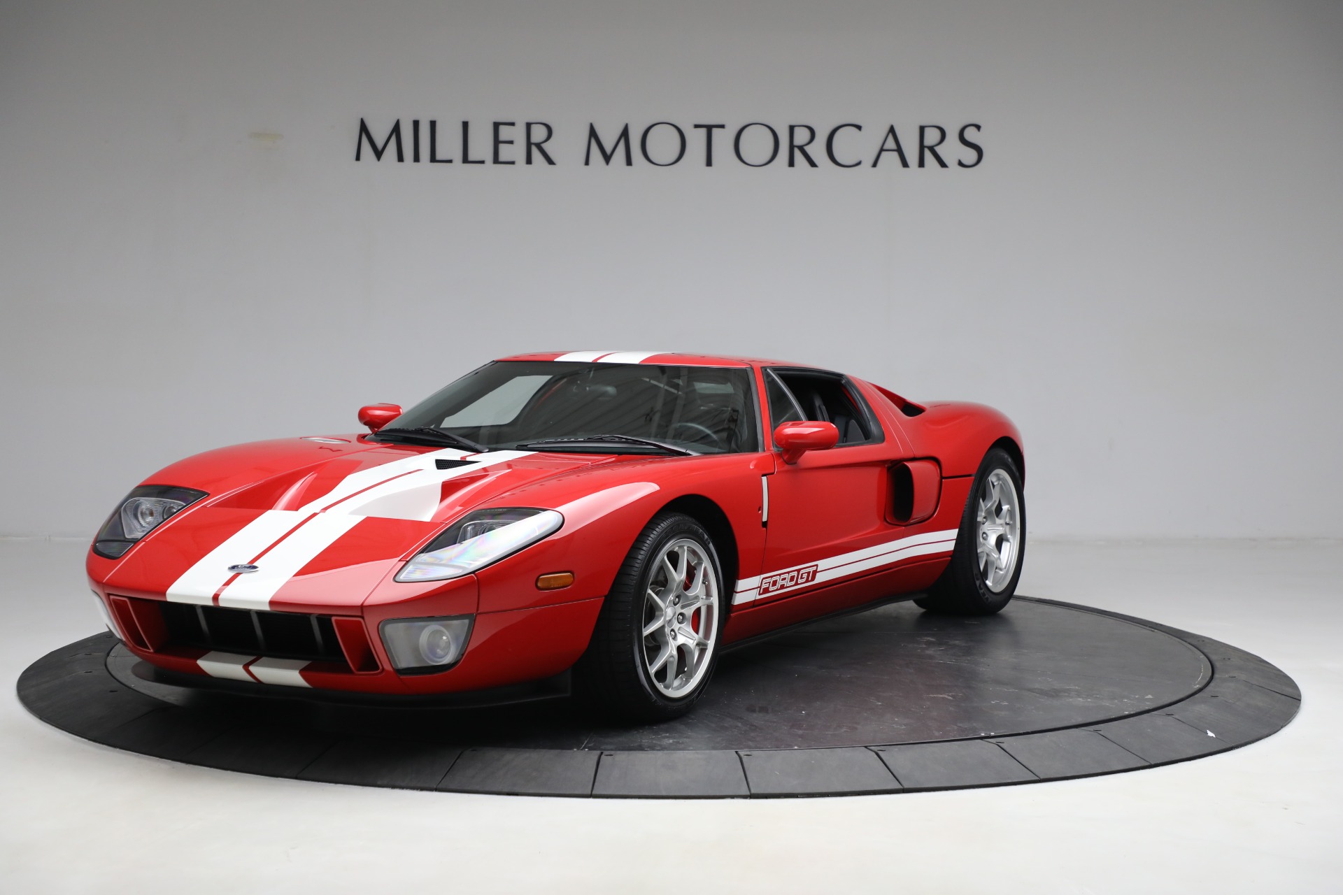 Used 2006 Ford GT for sale $425,900 at Alfa Romeo of Greenwich in Greenwich CT 06830 1
