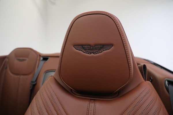 New 2020 Aston Martin DB11 Volante Convertible for sale $264,266 at Alfa Romeo of Greenwich in Greenwich CT 06830 28