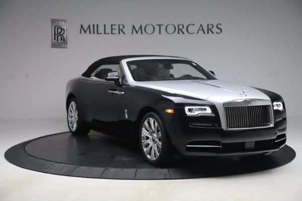 Used 2017 Rolls-Royce Dawn for sale Sold at Alfa Romeo of Greenwich in Greenwich CT 06830 17