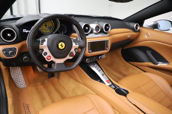 Used 2017 Ferrari California T for sale Sold at Alfa Romeo of Greenwich in Greenwich CT 06830 17