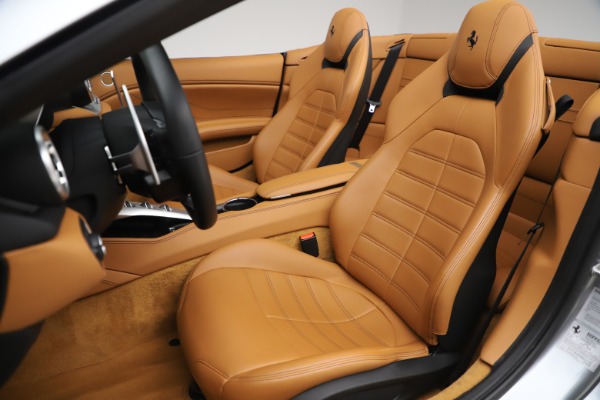 Used 2017 Ferrari California T for sale Sold at Alfa Romeo of Greenwich in Greenwich CT 06830 19