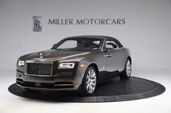 Used 2017 Rolls-Royce Dawn Base for sale $248,900 at Alfa Romeo of Greenwich in Greenwich CT 06830 12