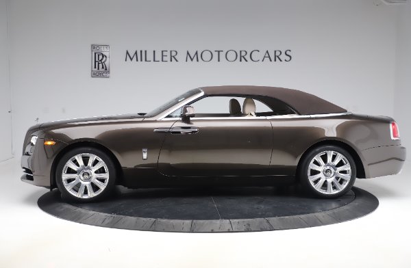 Used 2017 Rolls-Royce Dawn Base for sale $248,900 at Alfa Romeo of Greenwich in Greenwich CT 06830 14