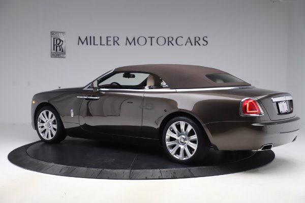 Used 2017 Rolls-Royce Dawn Base for sale $248,900 at Alfa Romeo of Greenwich in Greenwich CT 06830 15