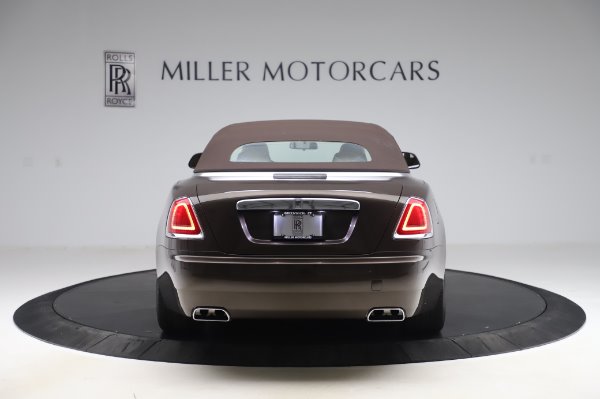 Used 2017 Rolls-Royce Dawn Base for sale $248,900 at Alfa Romeo of Greenwich in Greenwich CT 06830 16