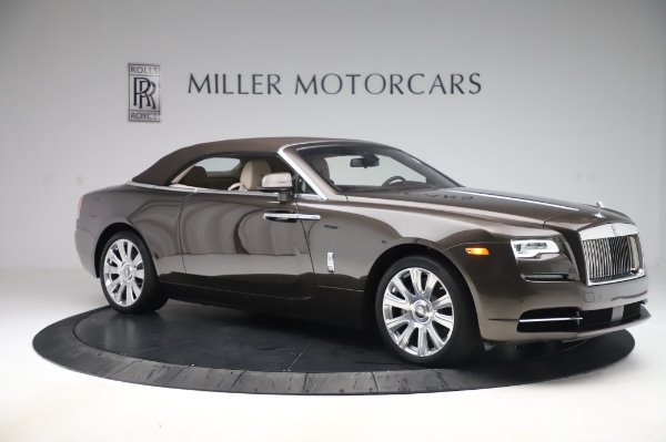 Used 2017 Rolls-Royce Dawn Base for sale $248,900 at Alfa Romeo of Greenwich in Greenwich CT 06830 19