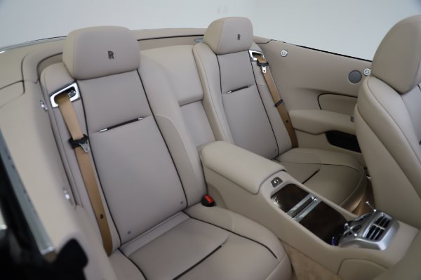 Used 2017 Rolls-Royce Dawn Base for sale $248,900 at Alfa Romeo of Greenwich in Greenwich CT 06830 24