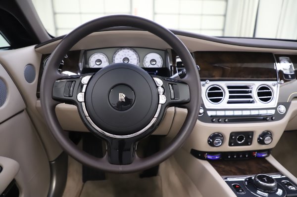 Used 2017 Rolls-Royce Dawn Base for sale $248,900 at Alfa Romeo of Greenwich in Greenwich CT 06830 25