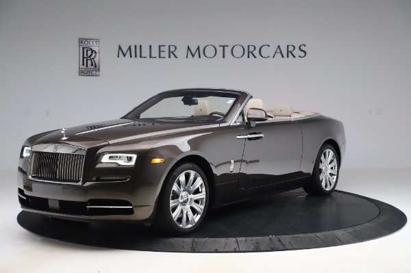 Used 2017 Rolls-Royce Dawn Base for sale $248,900 at Alfa Romeo of Greenwich in Greenwich CT 06830 3