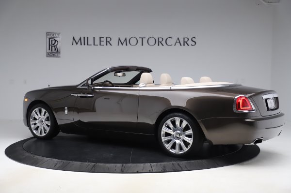 Used 2017 Rolls-Royce Dawn Base for sale $248,900 at Alfa Romeo of Greenwich in Greenwich CT 06830 5