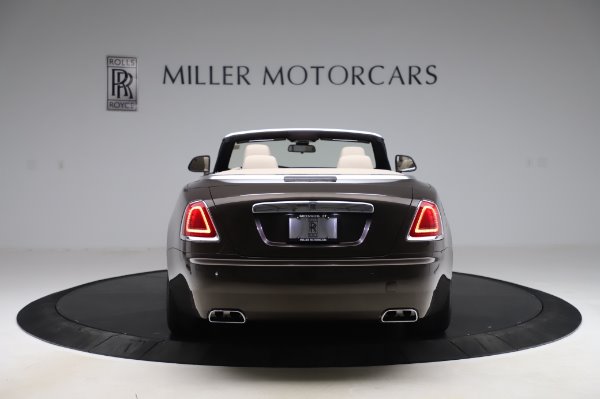 Used 2017 Rolls-Royce Dawn Base for sale $248,900 at Alfa Romeo of Greenwich in Greenwich CT 06830 6