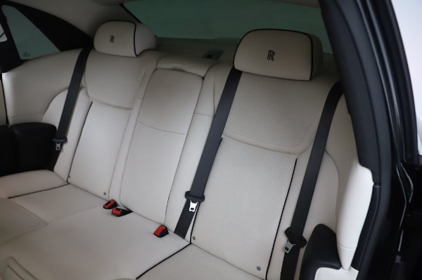 Used 2015 Rolls-Royce Ghost for sale $156,900 at Alfa Romeo of Greenwich in Greenwich CT 06830 17