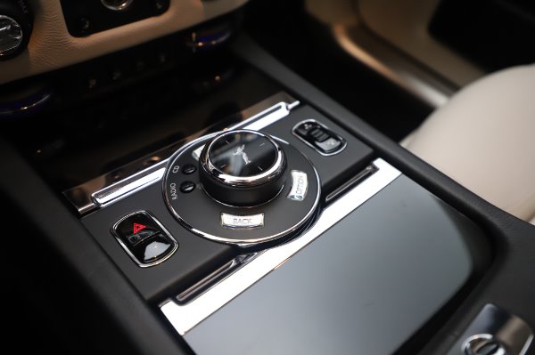 Used 2015 Rolls-Royce Ghost for sale $156,900 at Alfa Romeo of Greenwich in Greenwich CT 06830 20