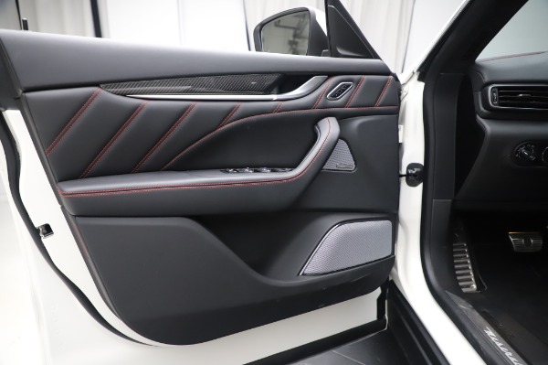 Used 2019 Maserati Levante Trofeo for sale $45,900 at Alfa Romeo of Greenwich in Greenwich CT 06830 16