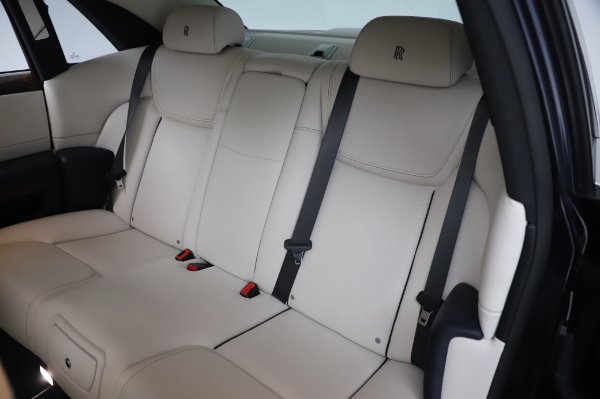 Used 2016 Rolls-Royce Ghost for sale $173,900 at Alfa Romeo of Greenwich in Greenwich CT 06830 16