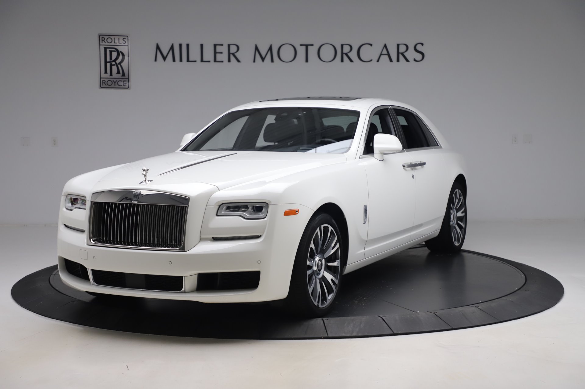 Used 2018 Rolls-Royce Ghost for sale Sold at Alfa Romeo of Greenwich in Greenwich CT 06830 1