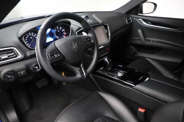 Used 2017 Maserati Ghibli S Q4 for sale Sold at Alfa Romeo of Greenwich in Greenwich CT 06830 13