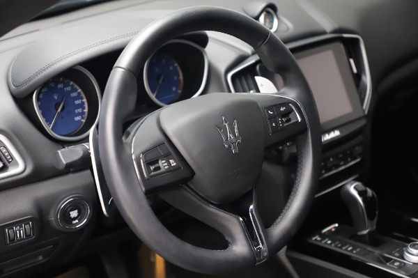 Used 2017 Maserati Ghibli S Q4 for sale Sold at Alfa Romeo of Greenwich in Greenwich CT 06830 16