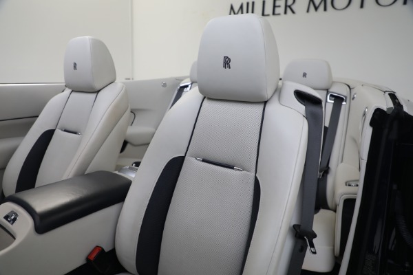 Used 2017 Rolls-Royce Dawn for sale $244,900 at Alfa Romeo of Greenwich in Greenwich CT 06830 25